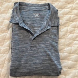 Men’s Untuckit Shirt in XL